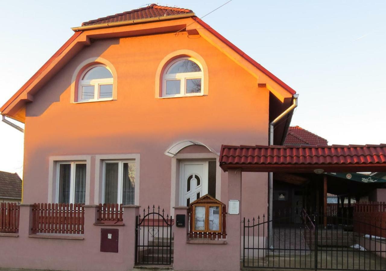Penzion - Peri Hokovce Exteriör bild